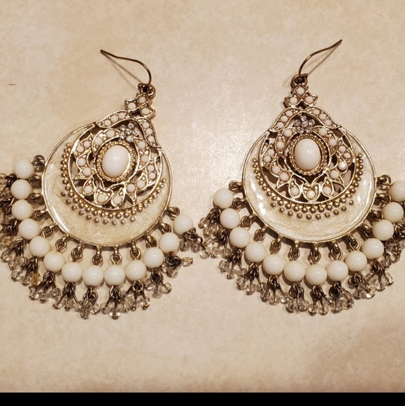 Banana Republic Jewelry - 💞👛🌷Banana Republic earrings